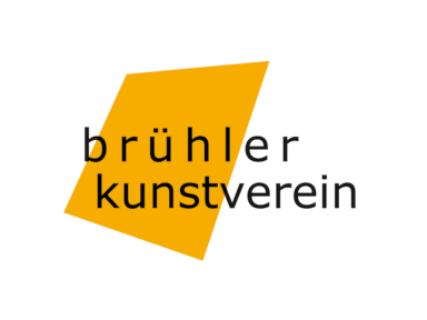 Logo des Brühler Kunstvereins mit einer orangefarbenen geometrischen Form.